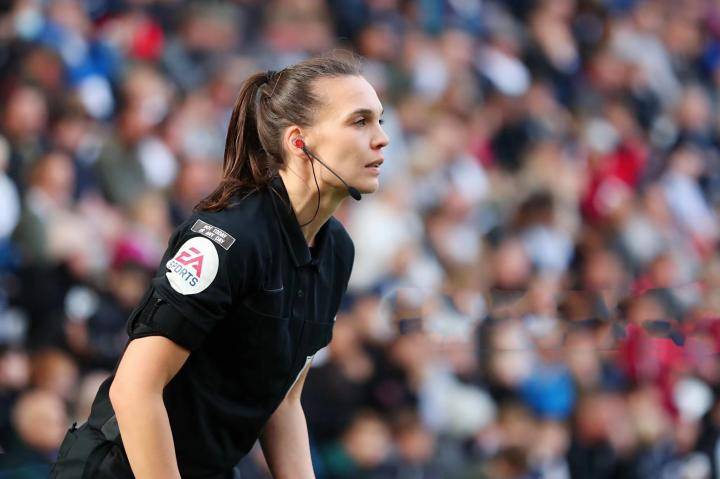 “娜姐”领衔，新赛季英超迎来四位新晋裁判员