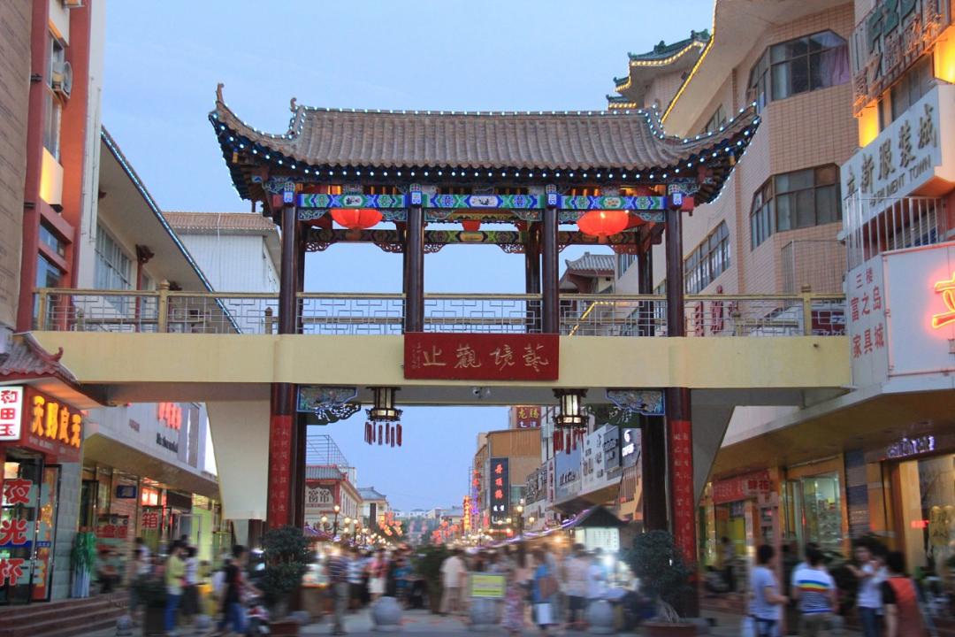 沙漠里的奢华天花板，比摩洛哥更耀眼