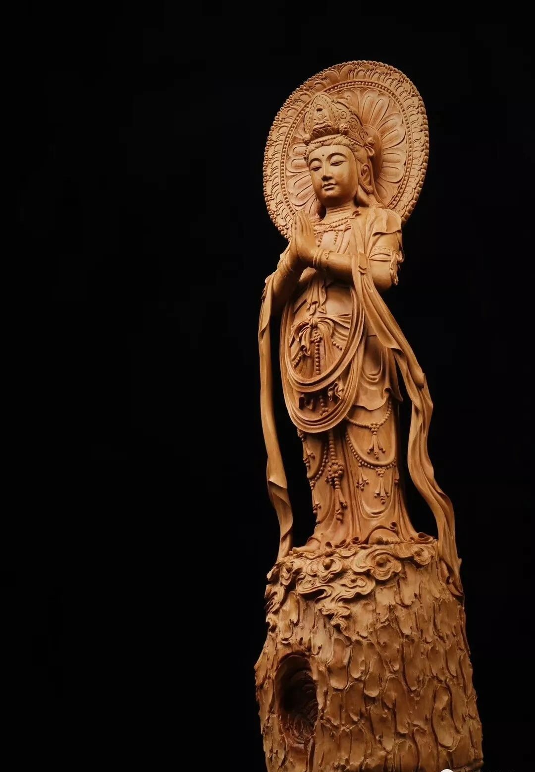 自然香气的红木家具,极品绿檀木雕