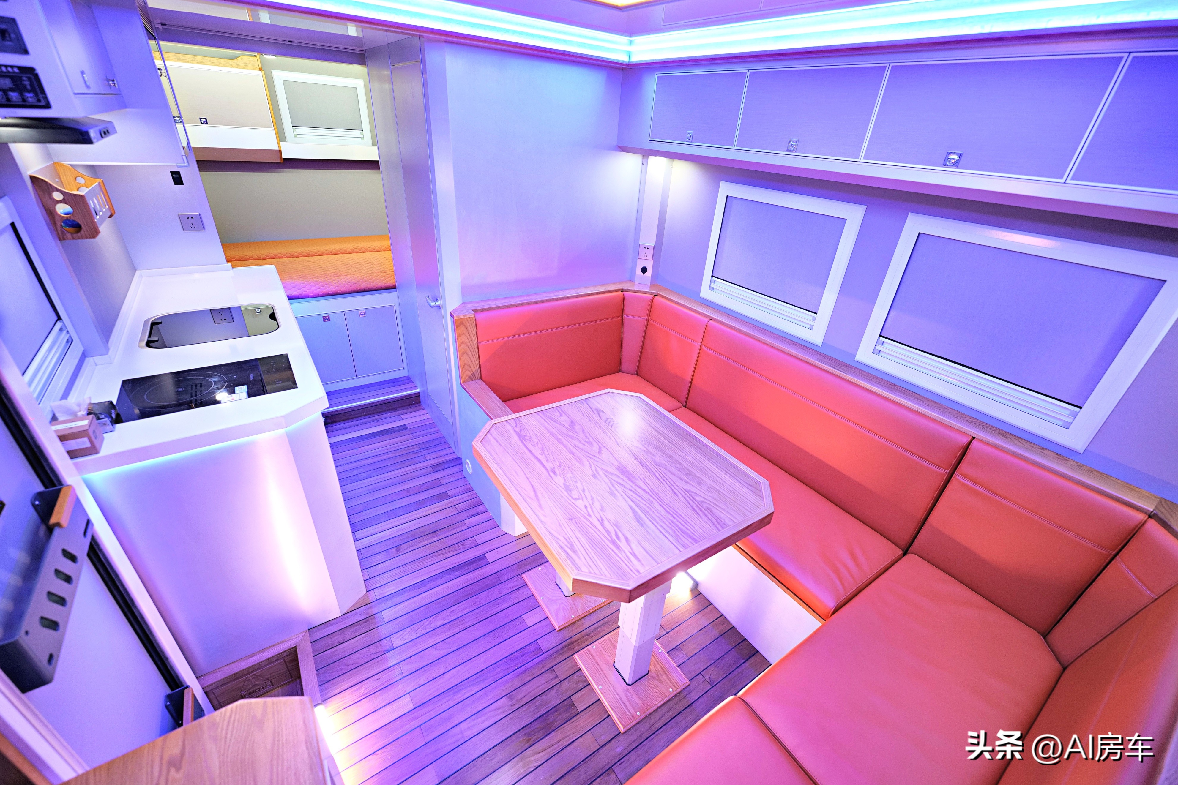 C2本能开的国产军卡型大房车！吃住，越野小意思，还能组团开聚会