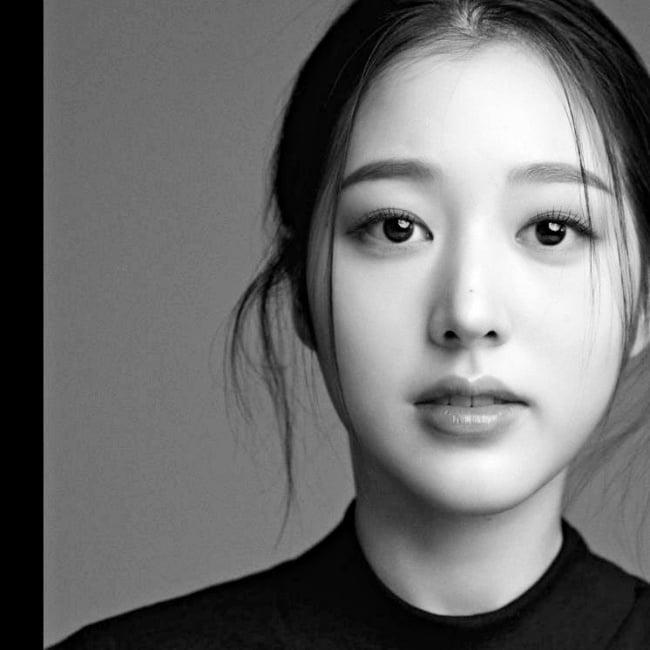 郑秀妍郑秀晶姐妹同台亲密,郑秀妍张俪cp