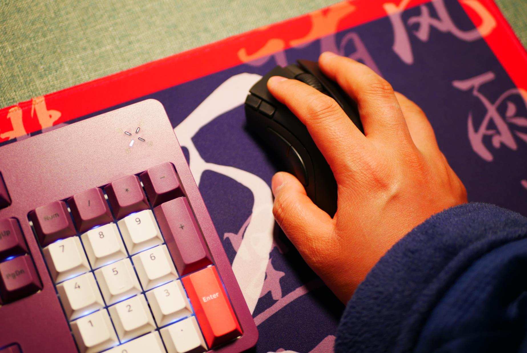 雷蛇炼狱蝰蛇v2x无线测评,雷蛇炼狱蝰蛇v2特别版测评