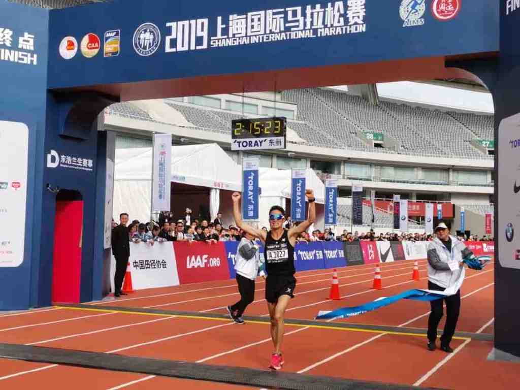 昔日千万富翁今日沦落街头,昔日百万富翁如今落魄