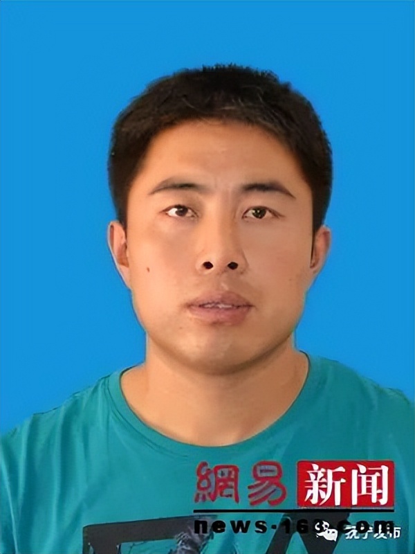 我身边的道德榜样开头,我身边的道德模范演讲