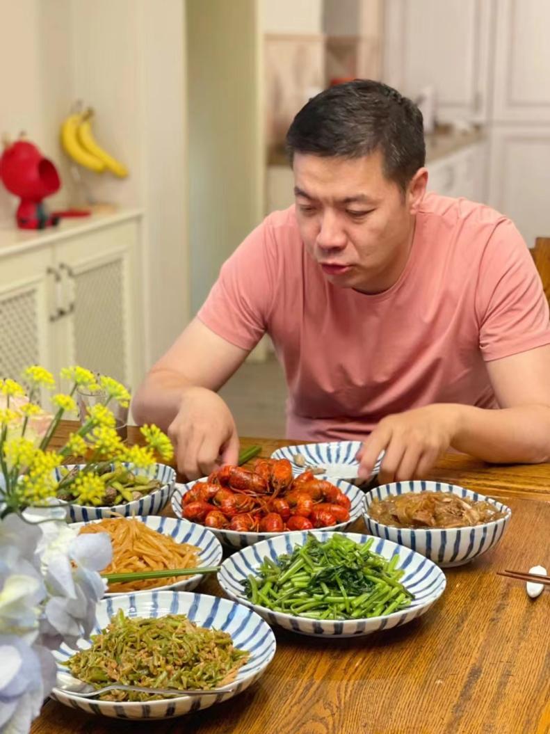 天天吃虾吃到怀疑人生,挑战吃虾吃到怀疑人生