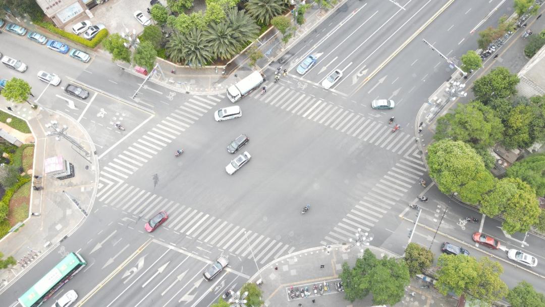 龙泉路封路,龙泉山封路官方解释