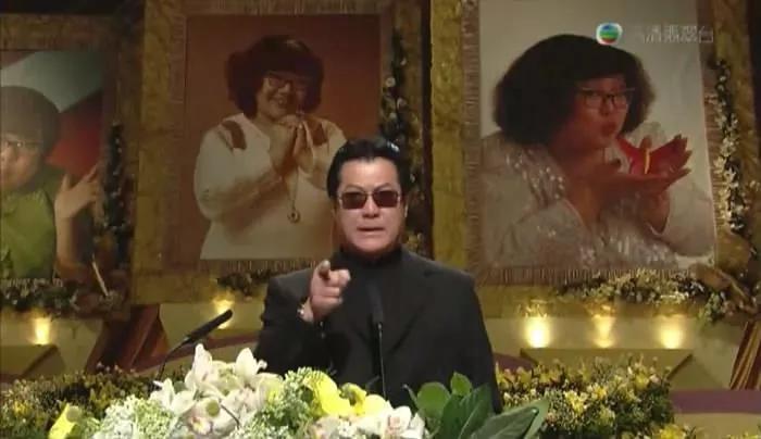 他红了30年和妻子分居却零绯闻,她红了之后