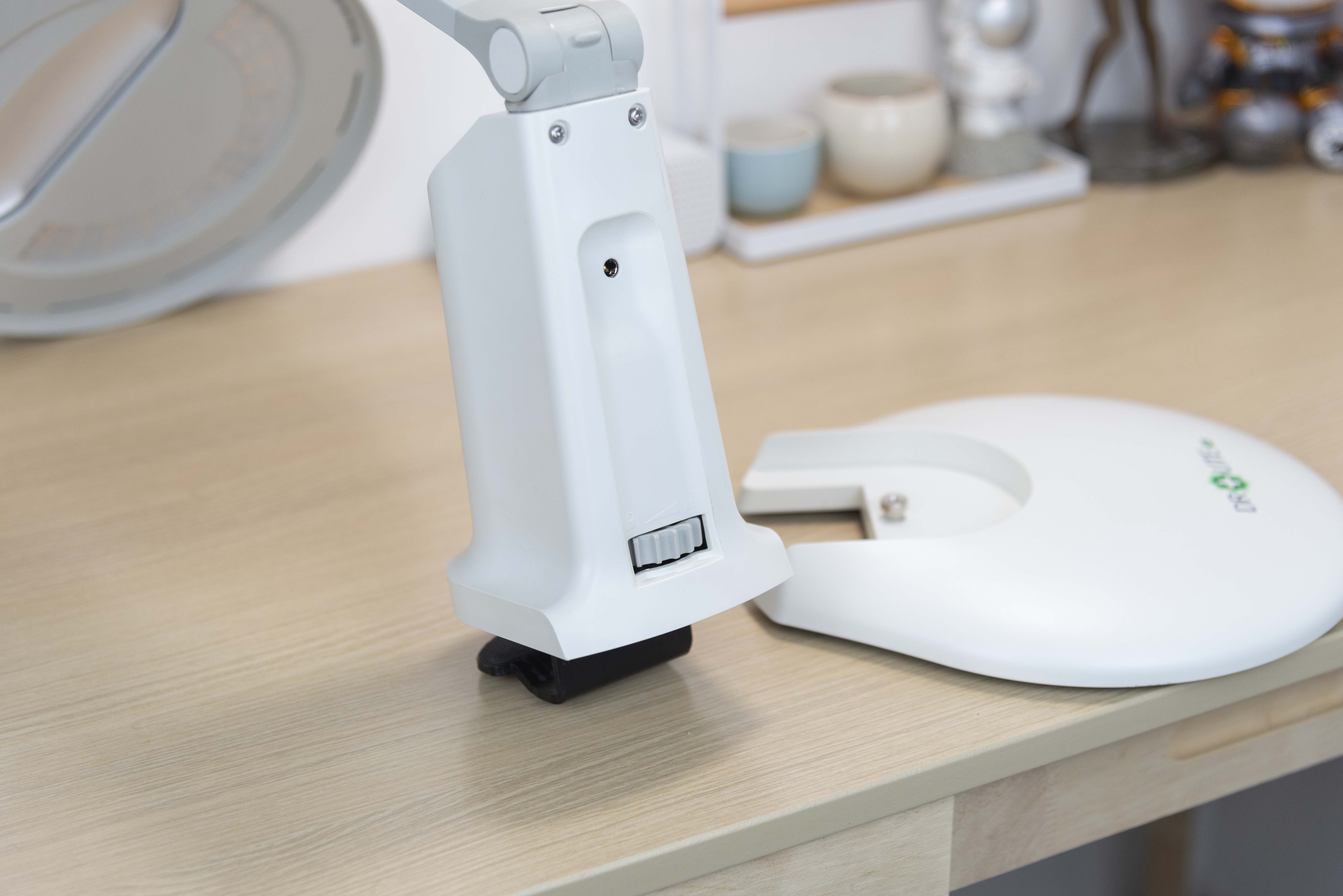 护眼灯cqc认证产品,蓝光护眼灯品牌