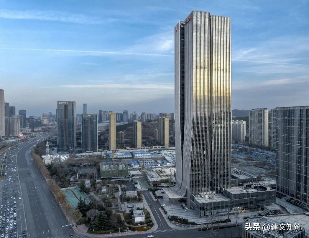 【荐筑】微变的平衡，山东黄金国际广场丨CCDI悉地国际