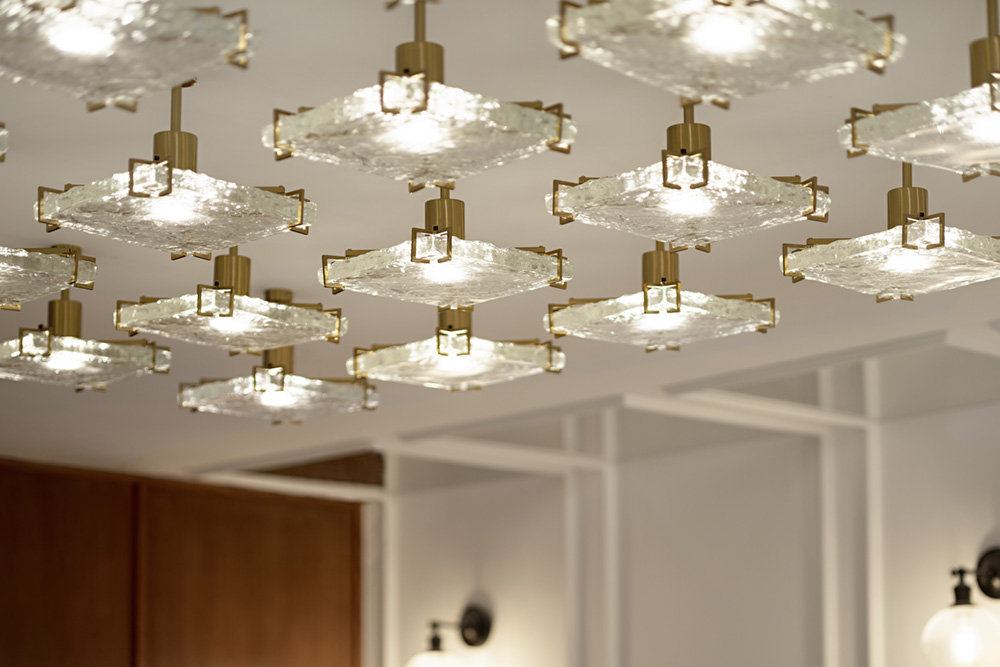 熙攘老街中的“后花园”大巭服饰深圳办公设计欣赏