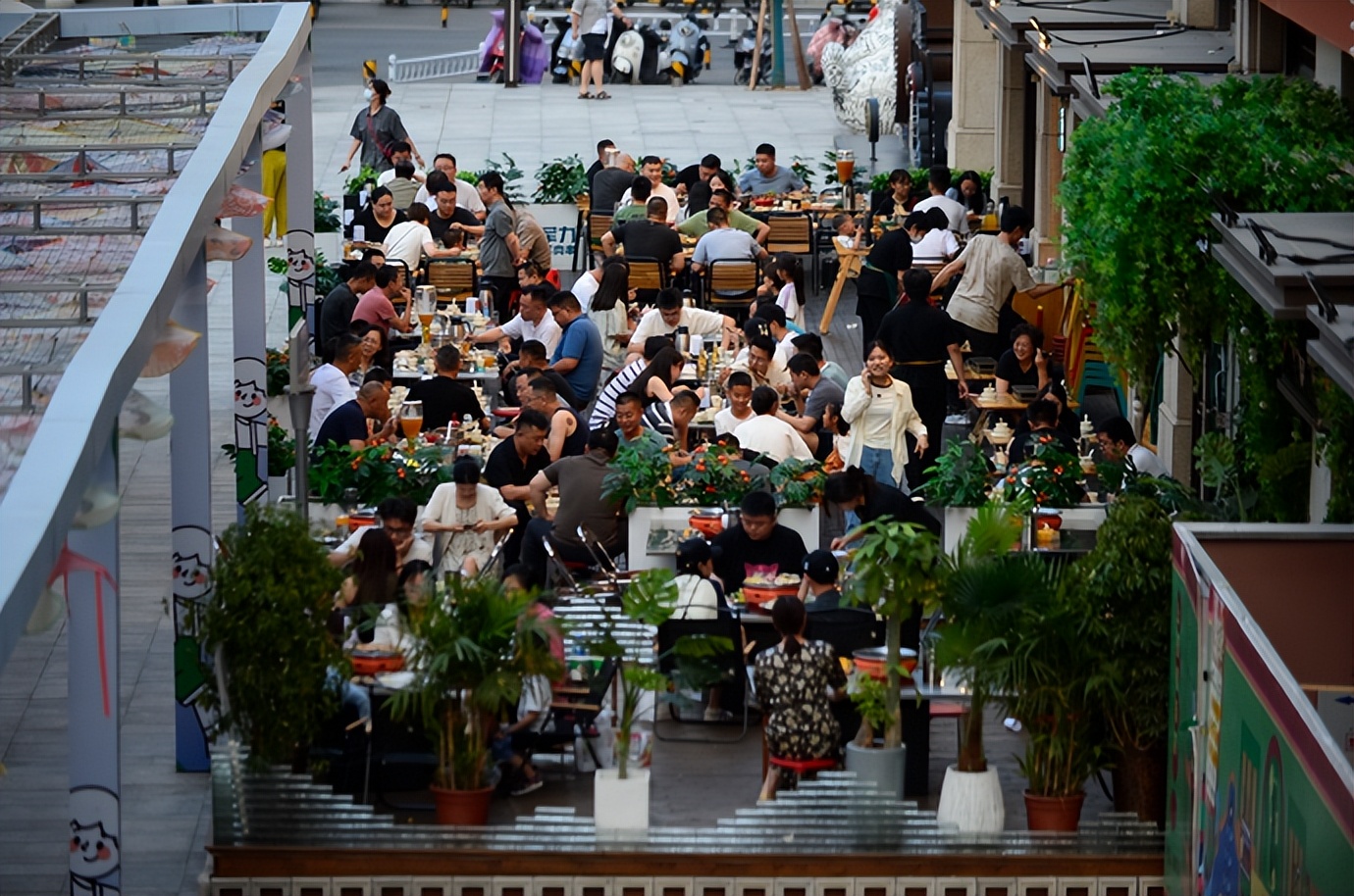 【加快建设国际消费中心城市】特色商业街区篇之六：这个公园式街区，藏着年轻人“向往的生活”