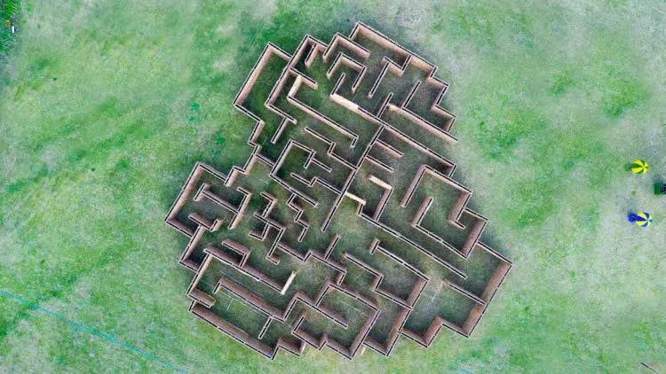 郁金香主题公园稻草人,2022年郁金香花海贵州