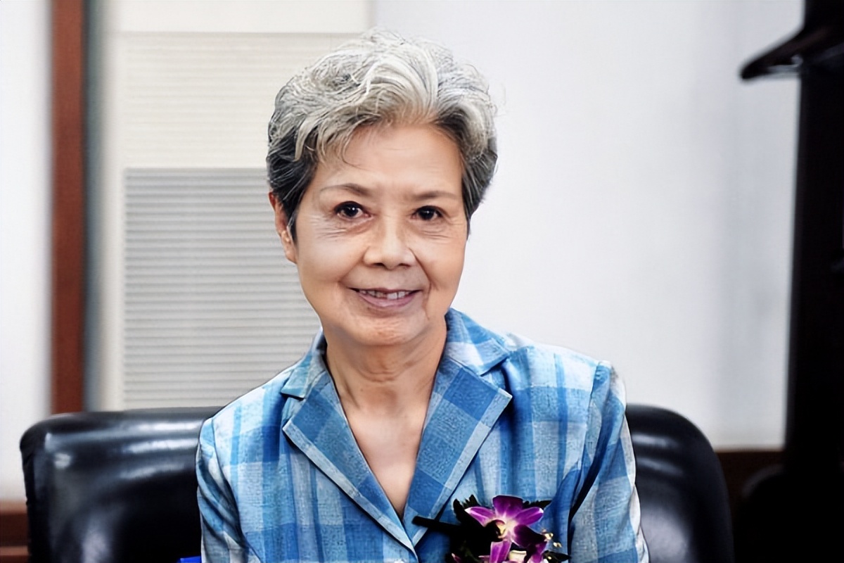 六位得癌先后去世的央视主持,中央电视台得了癌症的主持人