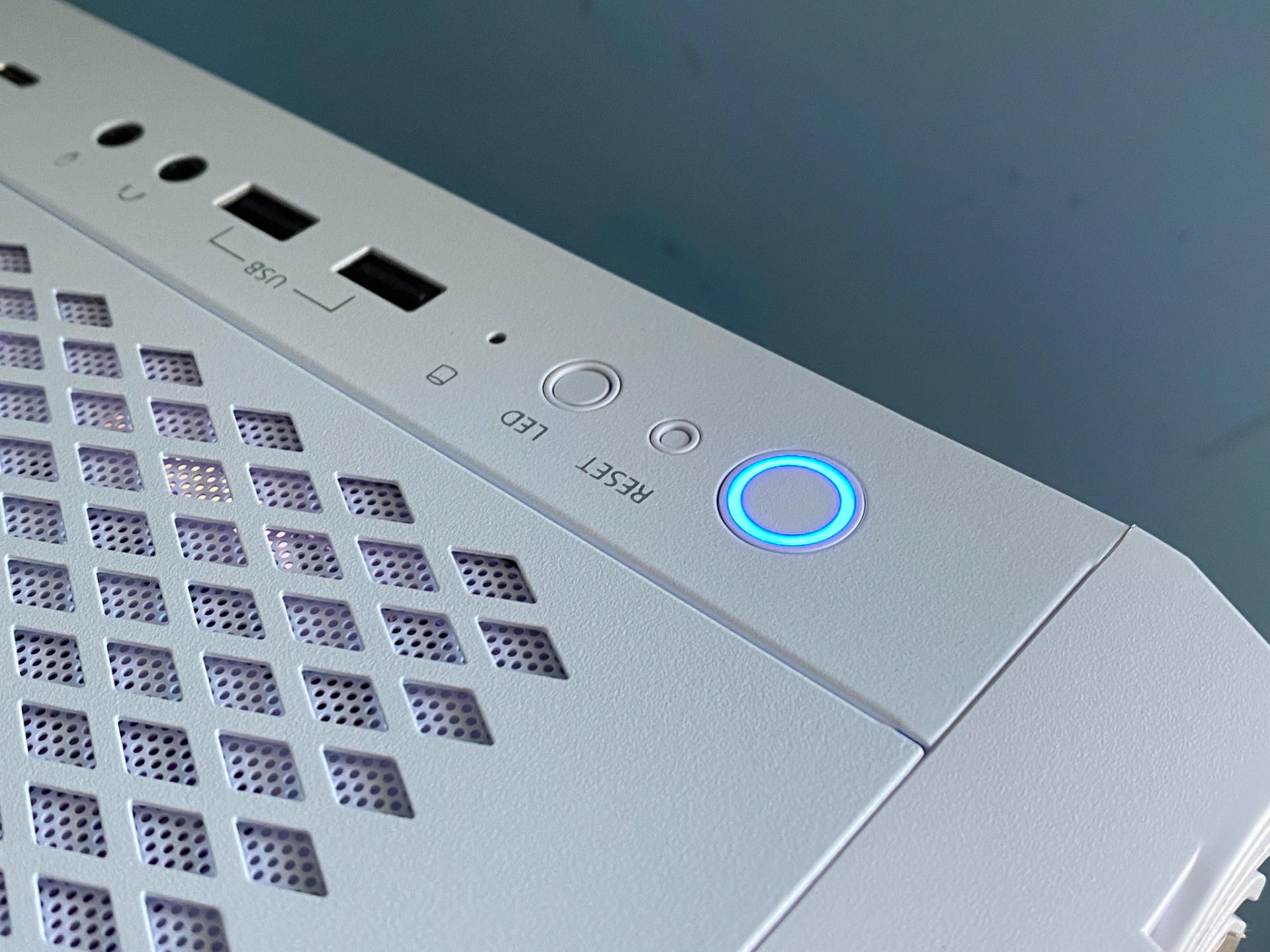 鑹炬箖鐢电珵鏈虹瀹夎鏄惧崱,鑹炬箖鐢电珵鏈虹瀹夎