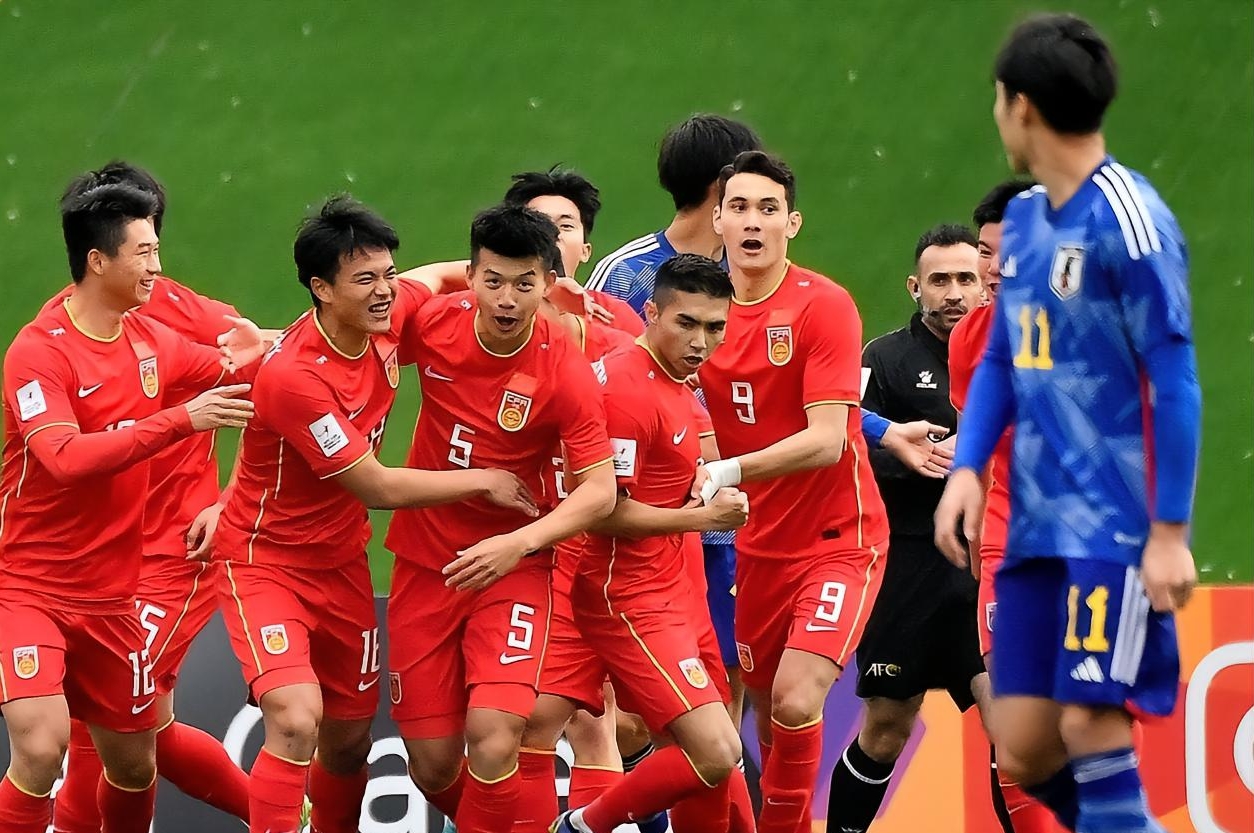 亚洲杯来袭！日韩冲第1，国足生死战，越南死亡小组冲线国足汗颜