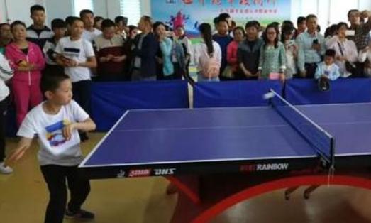 乒乓球初学者推荐用什么拍子,初学乒乓球选几星球拍