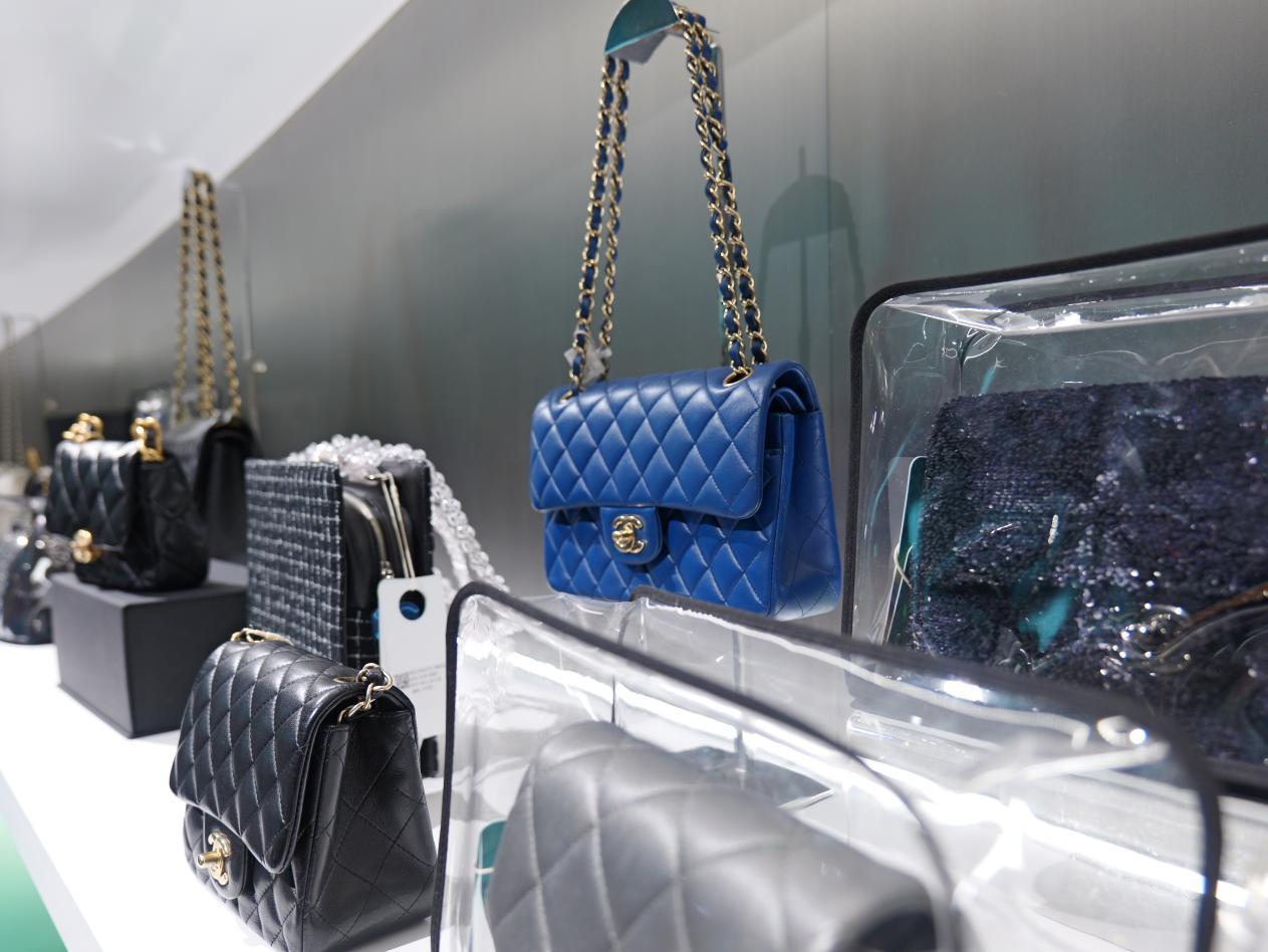 网上买香奈儿277在哪买正品 (14年的香奈儿值得购买吗)