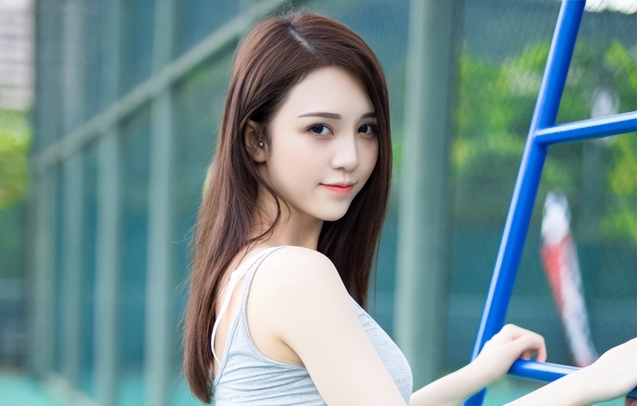 女生对我忽冷忽热但不回信息,女生忽冷忽热不回信息该怎么办