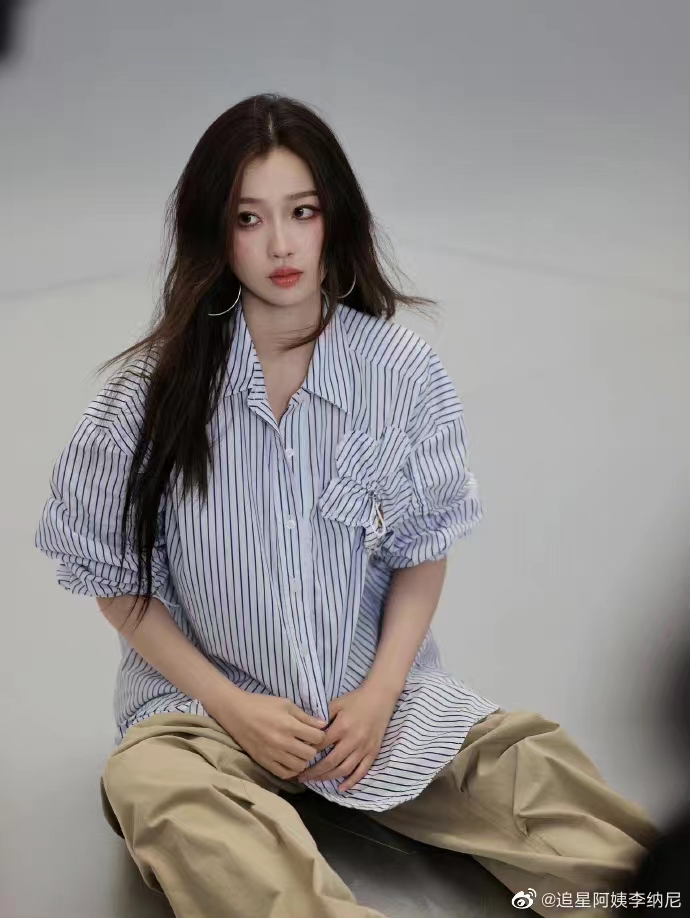 dzzit虞书欣海报,虞书欣最新官宣代言