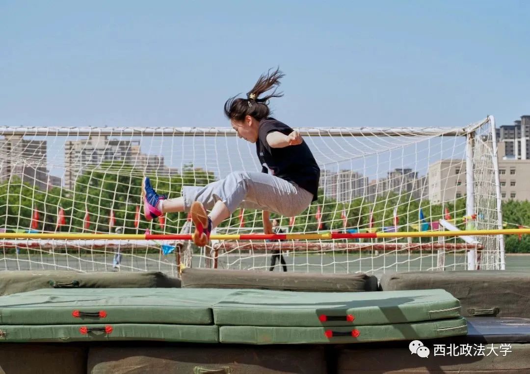 团结奋进逐梦前行,团结拼搏务实争先