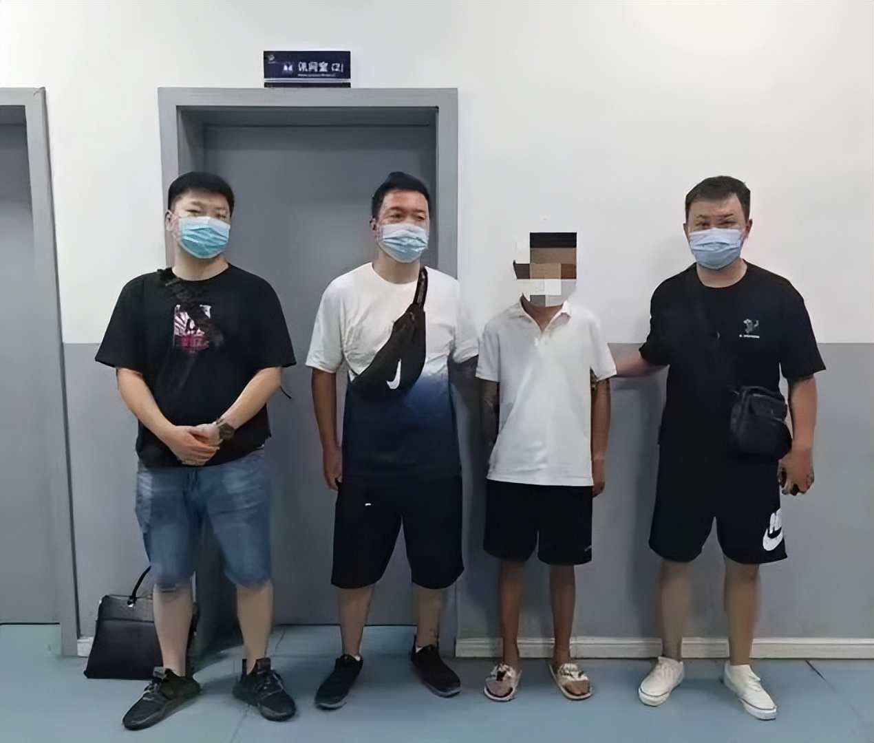 【百日行动】乌鸡白凤丸+水=苗药？穿马夹的“神医”栽了