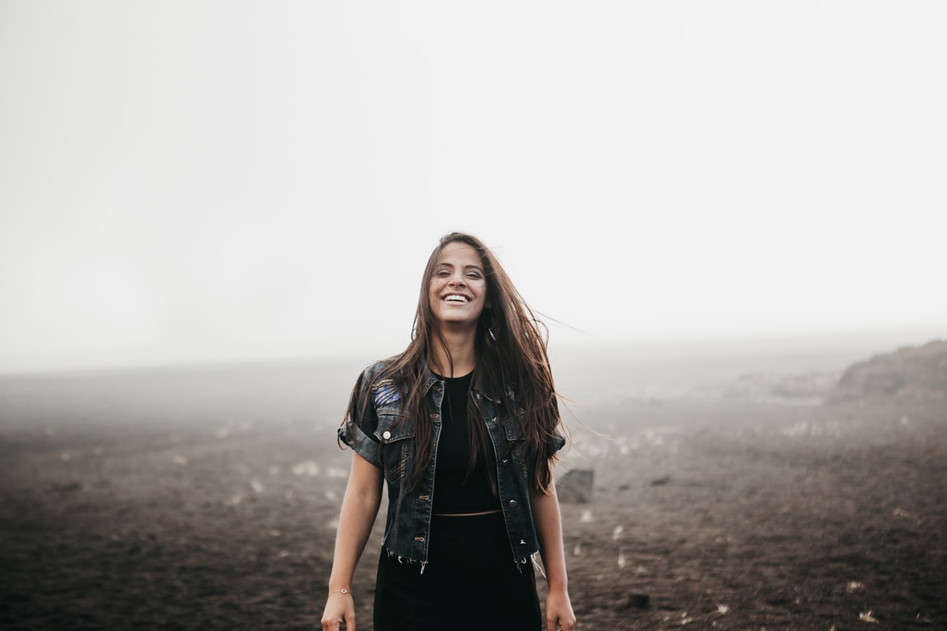 女人要是想念一个人是咋回事,女人会想念一个男人的三个表现