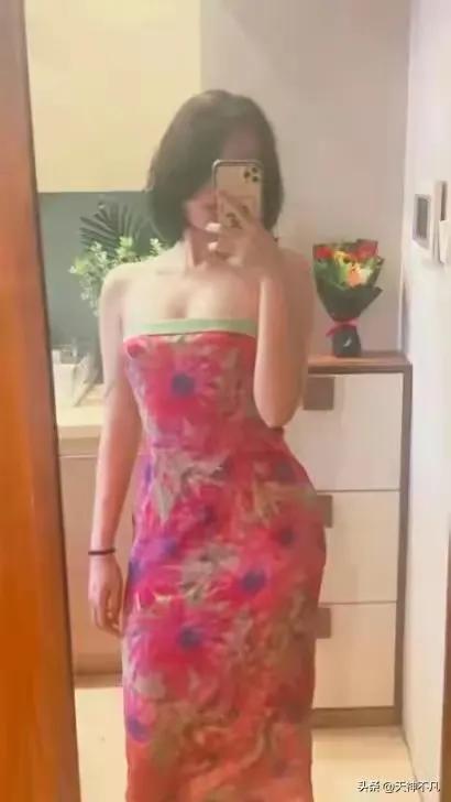 细扒爱牵手董小姐的奢侈品和高消费，我明白网友们生气的原因了