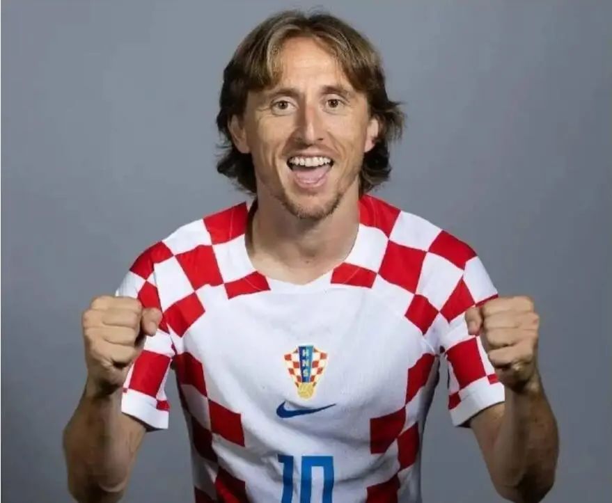 世界杯播放孤勇者,2022世界杯孤勇者现场版