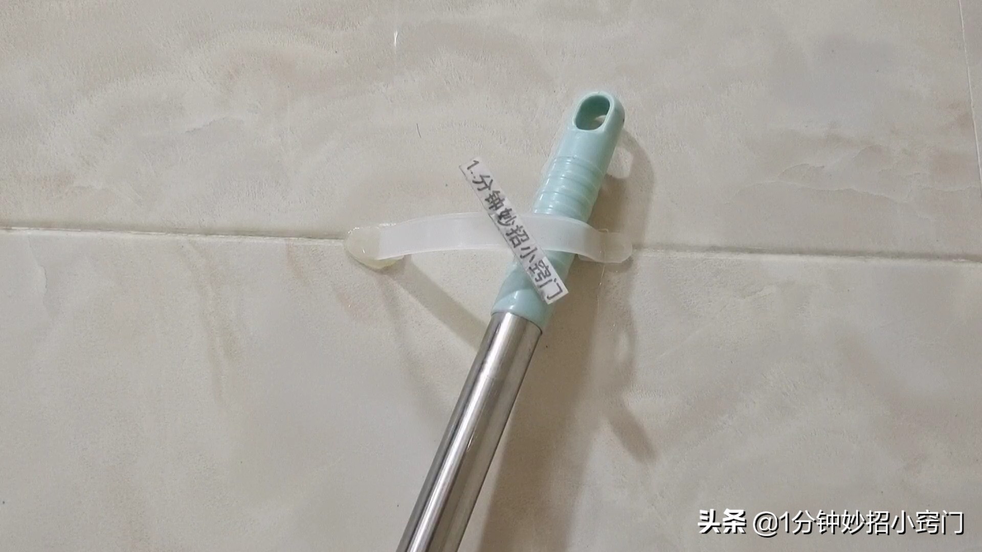 纸箱上的提手不要扔,纸箱用塑料把手