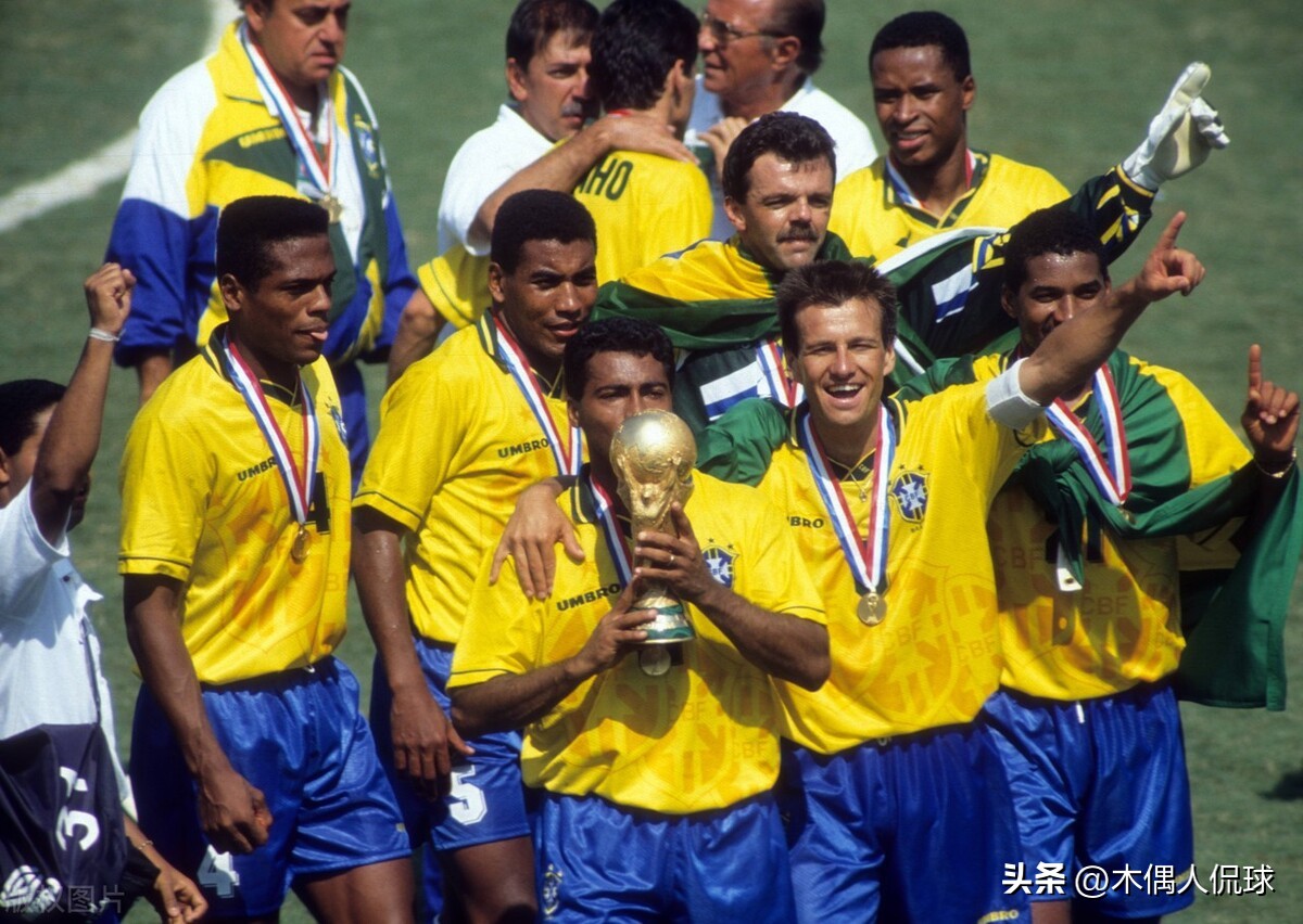 2022卡塔尔世界杯的大力神杯,卡塔尔世界杯决赛大力神杯进场