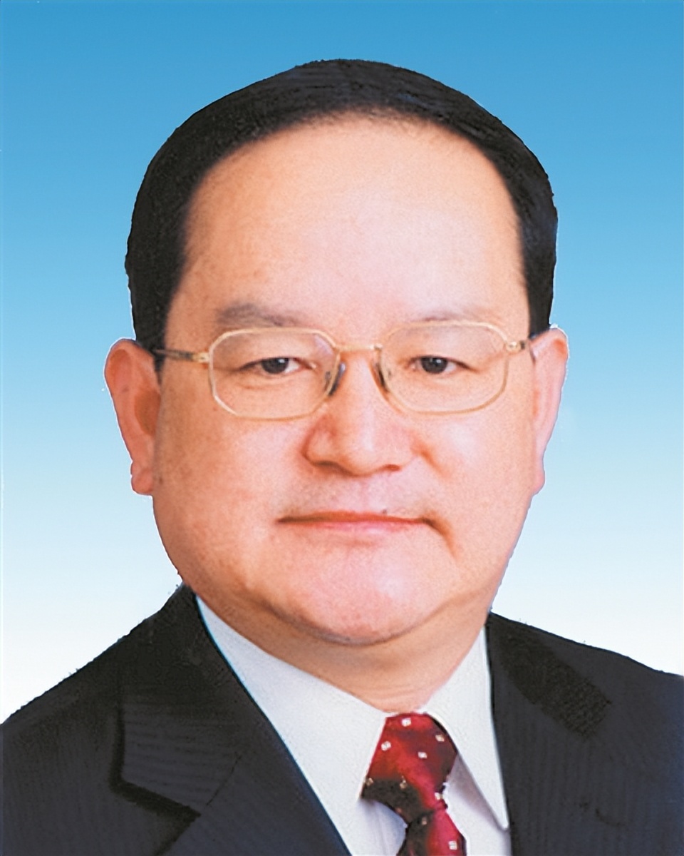 广西区委书记必须是壮族吗,广西区历届区委书记