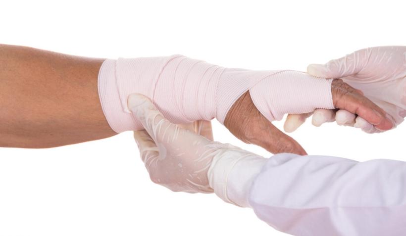 结痂的伤口，痒到怀疑人生，到底该怎么对待？看看医生怎么说