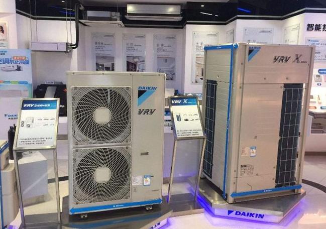 在中国捞金却为美国捐款的富豪,怎样分辨中国大金和日本大金