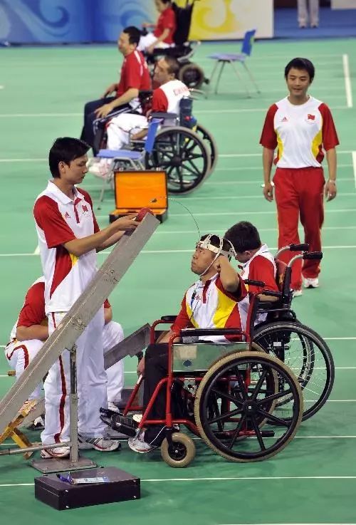 我和滚球作者：张励