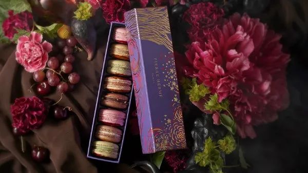 2022全球30位热门女装服装联名设计师和艺术家