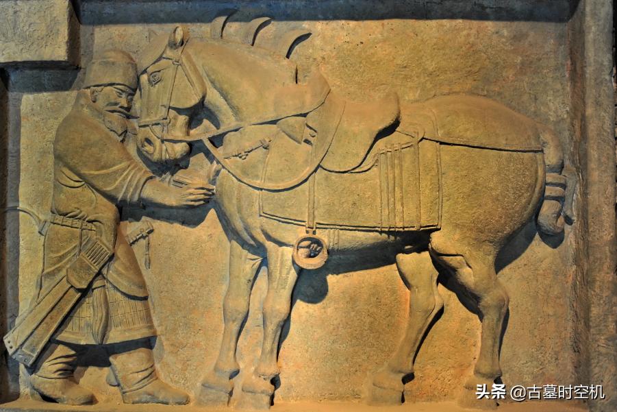 美国老头的“奇怪投诉”：昭陵二骏是合法购买，有发票不是*取盗**