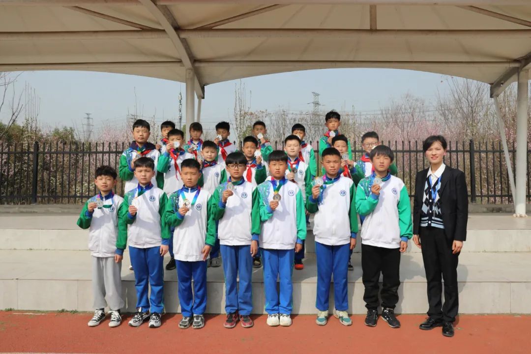 小小足球大小梦想,小学足球联赛拉开帷幕