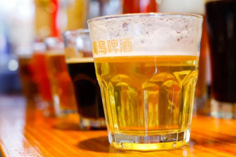 一瓶啤酒相当于多少白酒涨知识了,啤酒度数相当于白酒多少度