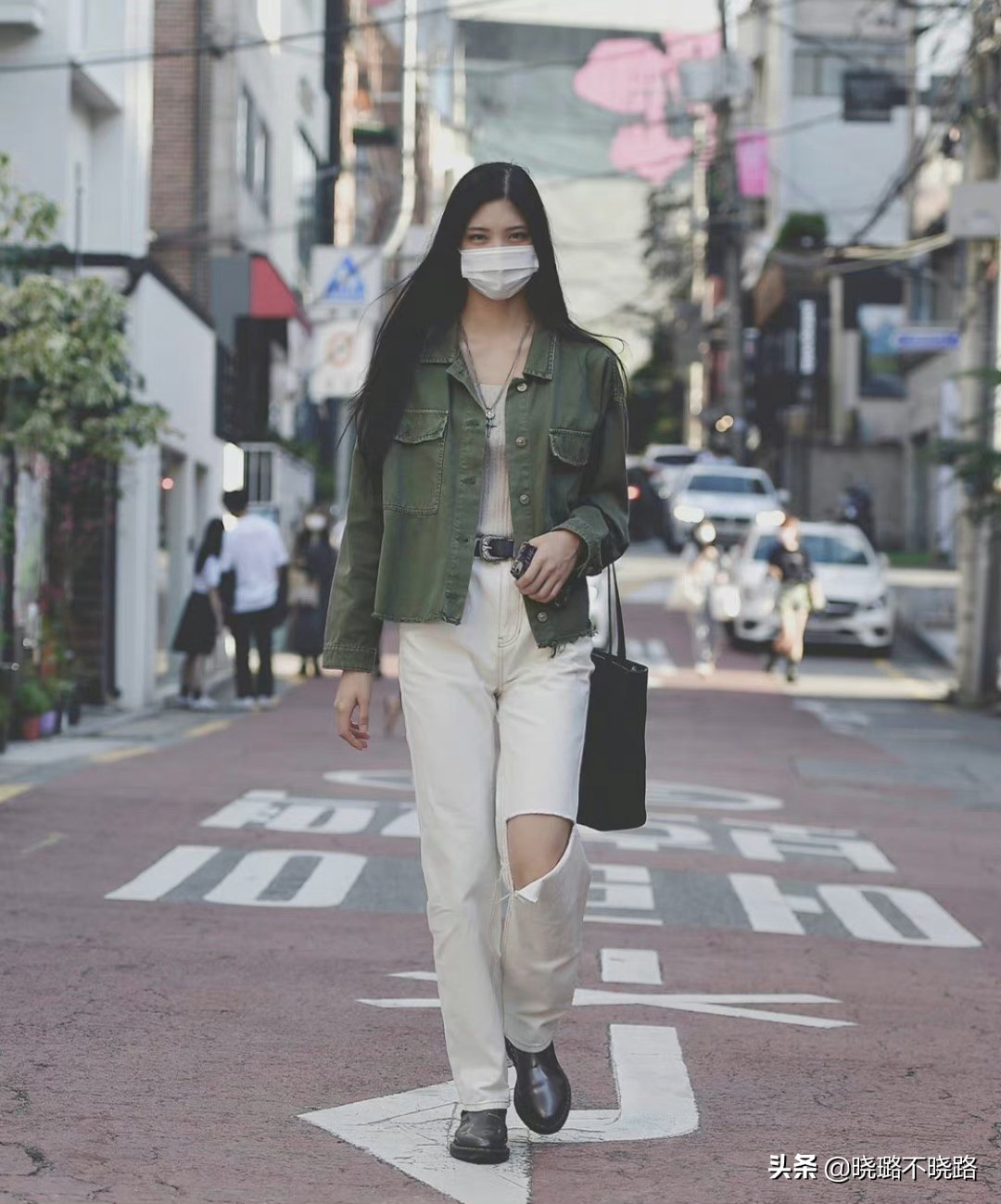 韩国街拍美女惊艳的穿搭,韩国女性高级感美女街拍