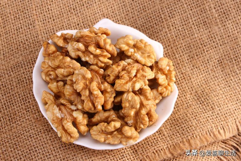 三伏将至，如果条件允许，要常吃5种食物，温阳又防暑平安过三伏