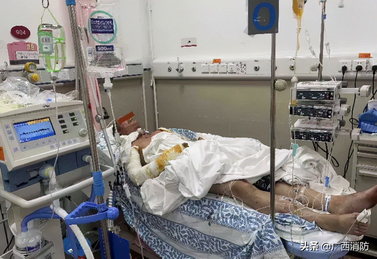 校园电瓶车电池自燃事件,电瓶车起火大学生死亡