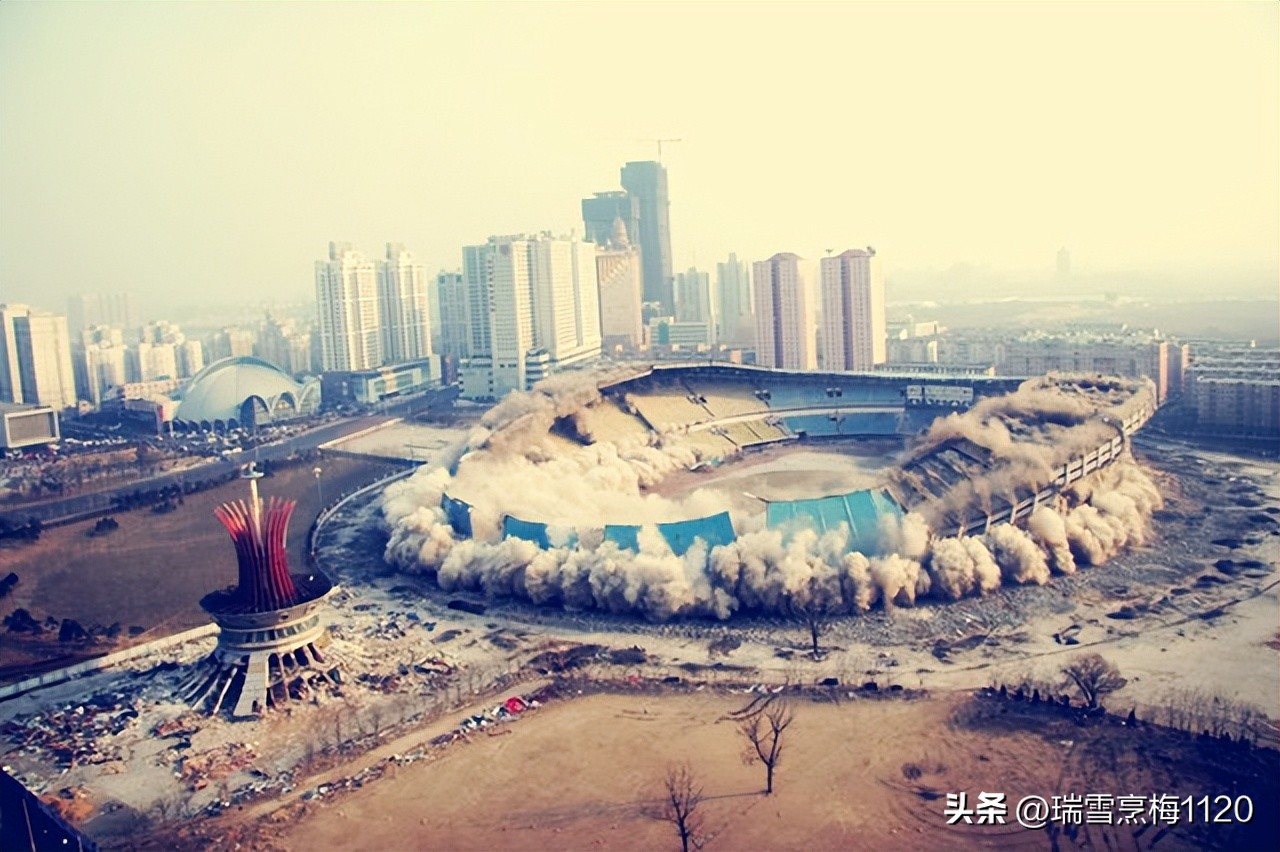 90年代的沈阳五里河体育场,沈阳旧景