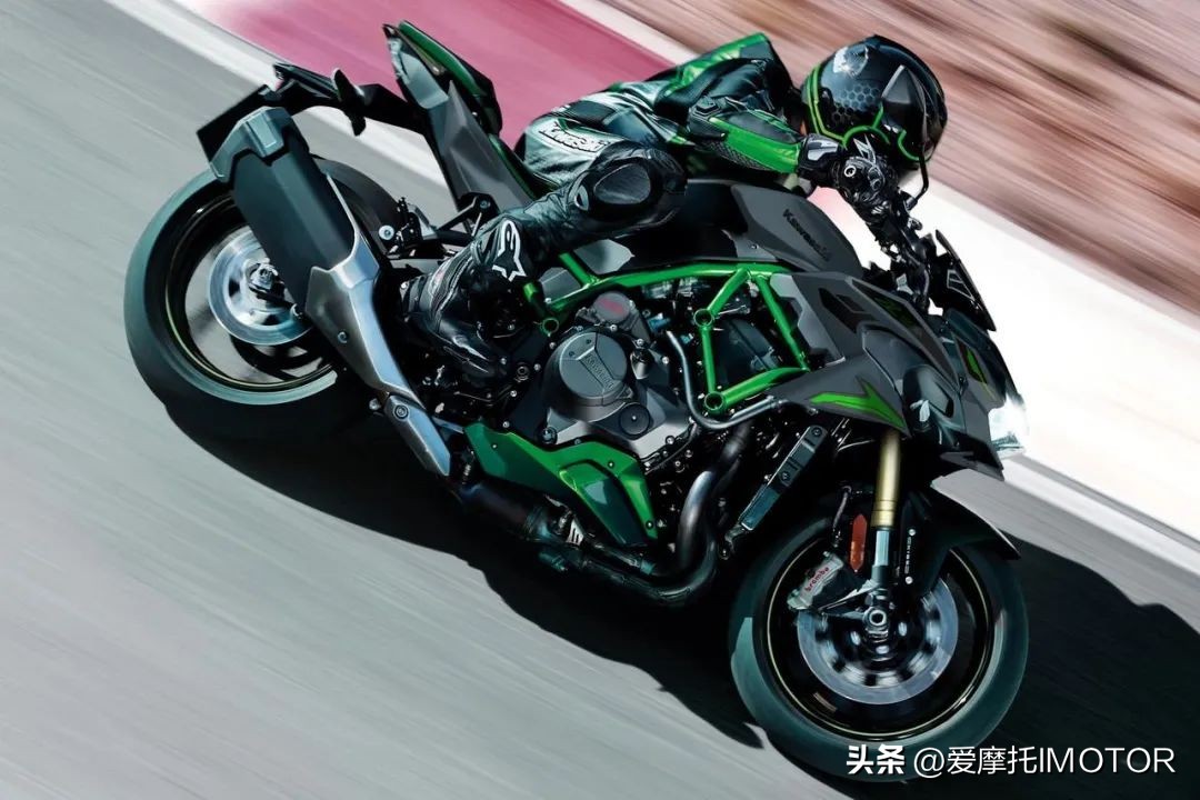 川崎h22020款,新款川崎250四缸ZR街车