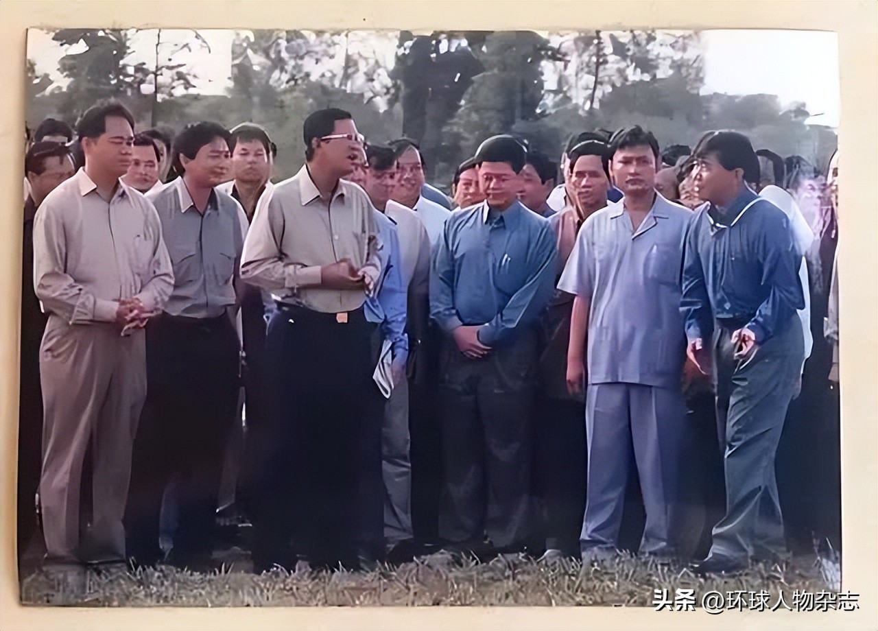 这位传奇首相来了，赴“三年之约”