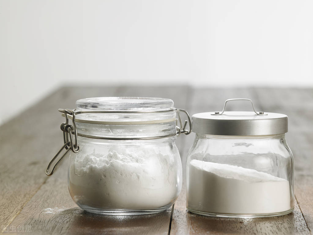 小苏打和食用碱用法有什么区别,小苏打不可食用可以洗锅吗