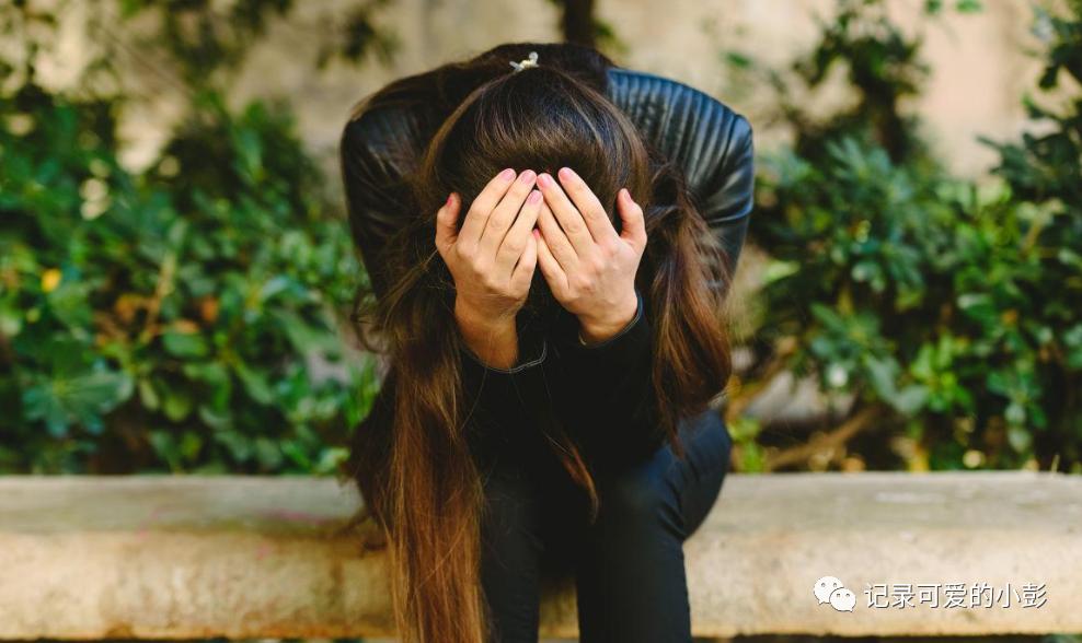 32岁宝妈生二胎子宫掉出来了,孕早期掉出肉球