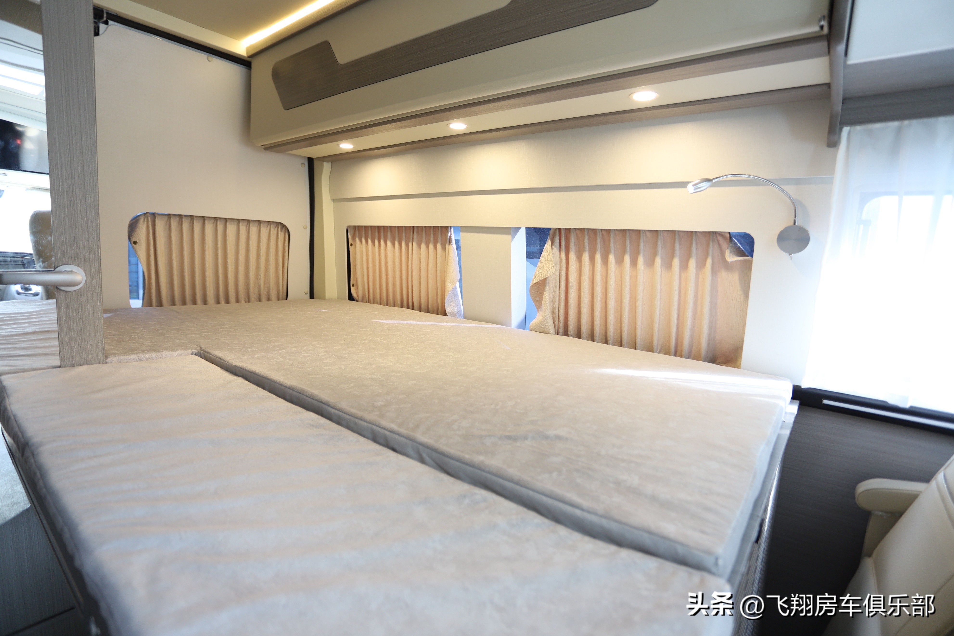 多功能厅折叠隔断可移动,多功能厅折叠隔墙可隐藏