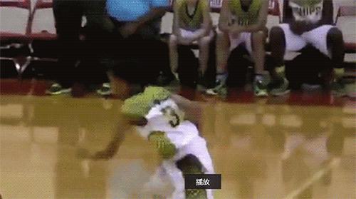 用一生来对抗傲慢与偏见，万字长文记录库里的乔丹精神