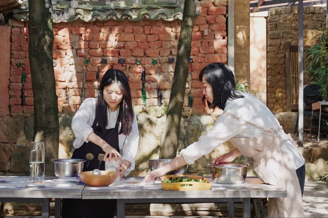 回归乡村的年轻人：自耕自食，无需财务自由