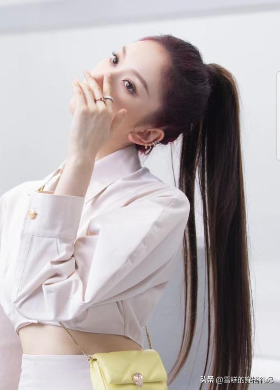 成人扎发显脸小简单款好看,告别披头散发扎发其实最时髦减龄